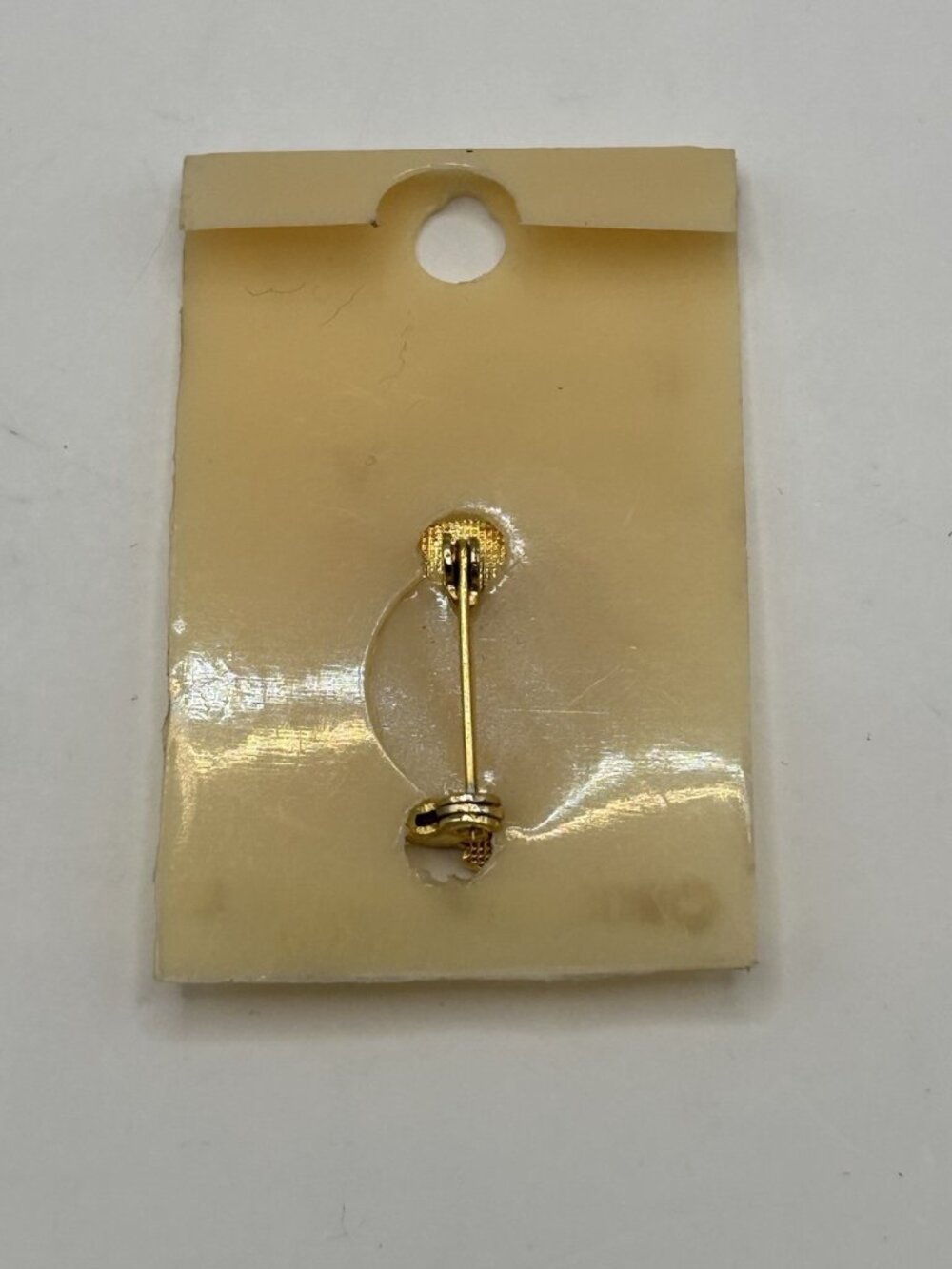 Vintage Snoopy Pin by Aviva Initial "G" Red Color Enameled Charlie Brown Dog Fun - Picture 4 of 13
